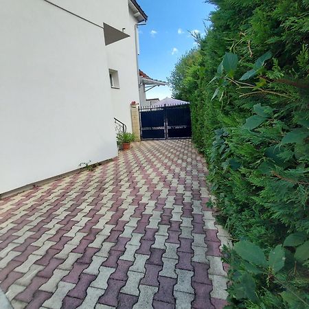 Appartement Meuble Avec Deux Chambres Moulins  Eksteriør bilde