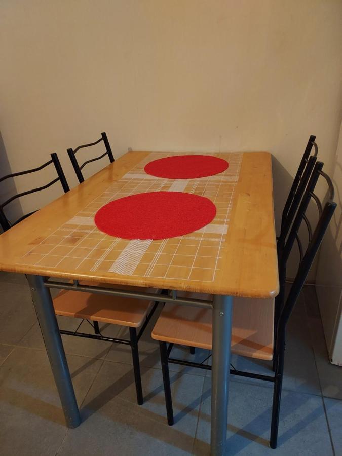 Appartement Meuble Avec Deux Chambres Moulins  Eksteriør bilde