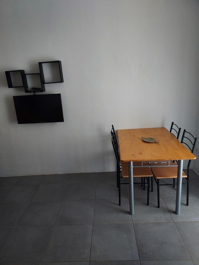 Appartement Meuble Avec Deux Chambres Moulins  Eksteriør bilde
